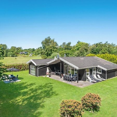 Cozy Home In Gilleleje With Indoor Swimming Pool ภายนอก รูปภาพ